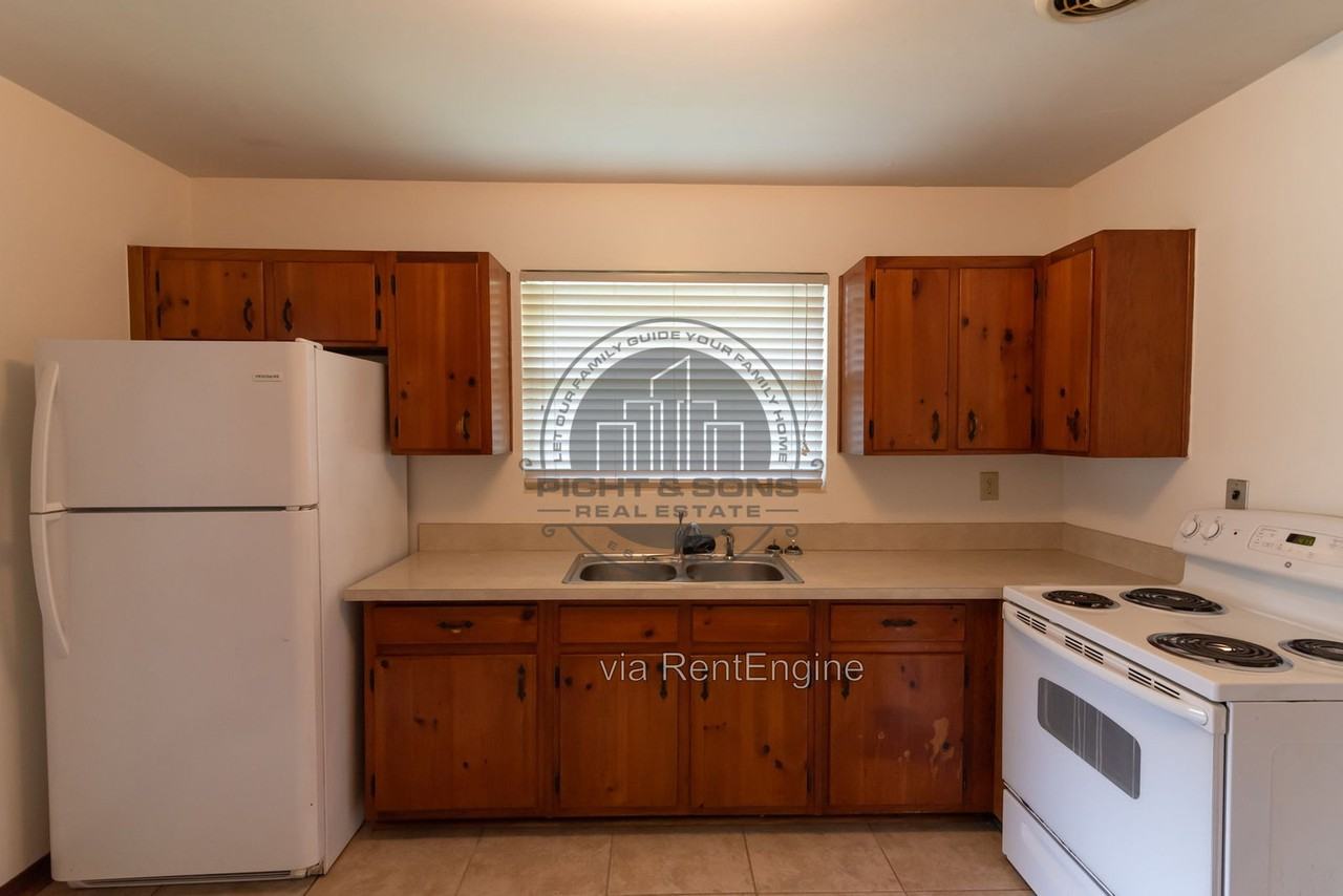 1818 Dawsey St - Photo 4 of 15
