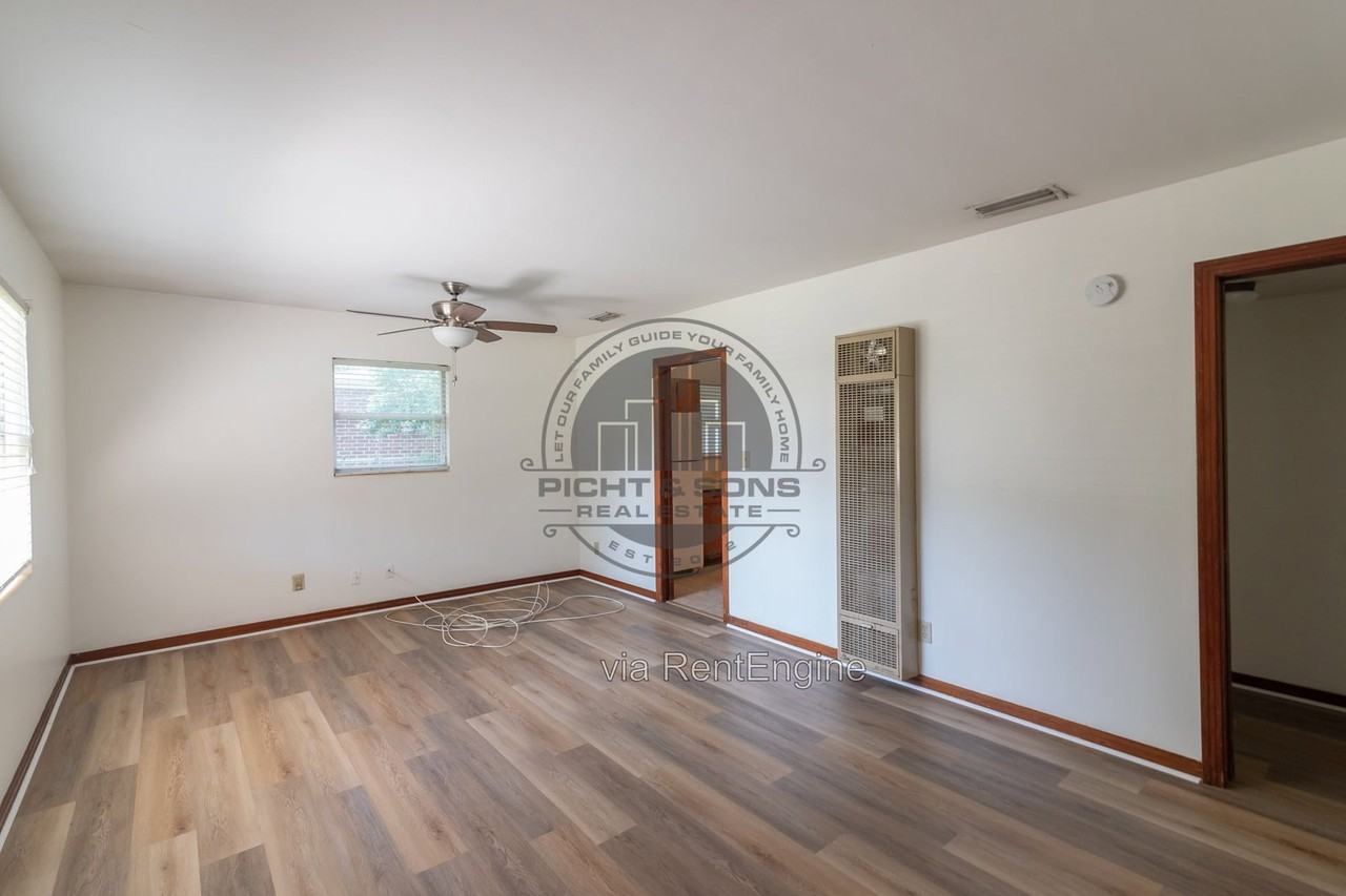 1818 Dawsey St - Photo 5 of 15