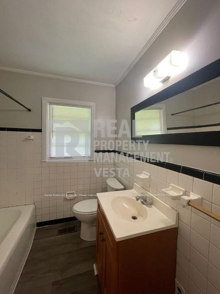 5351 Finsbury Dr - Photo 7 of 15