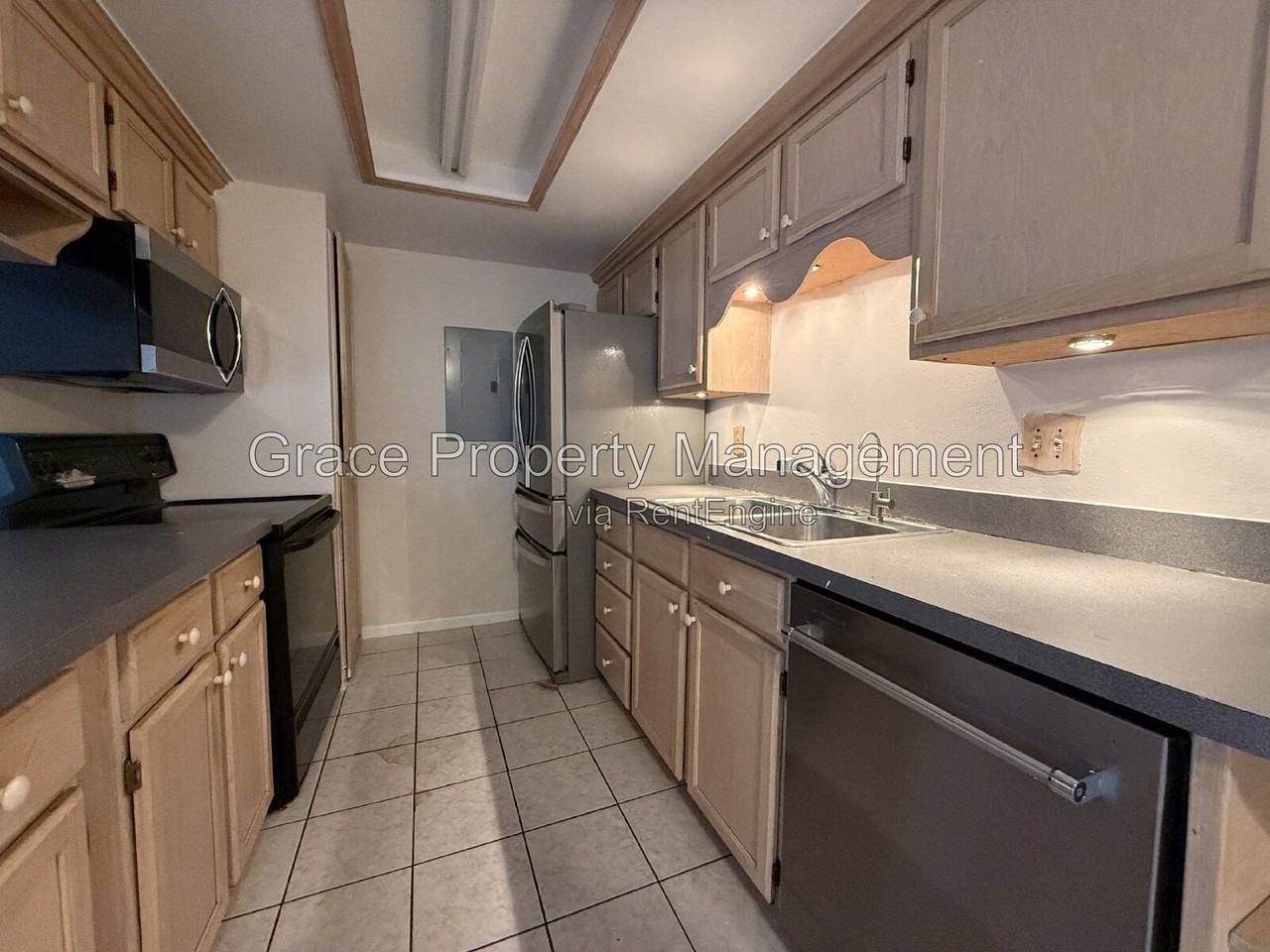 18094 E Ohio Ave #201 - Photo 7 of 17