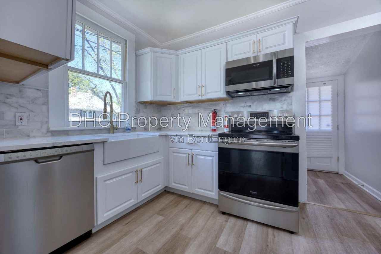 3120 Pierpont Ave - Photo 7 of 25