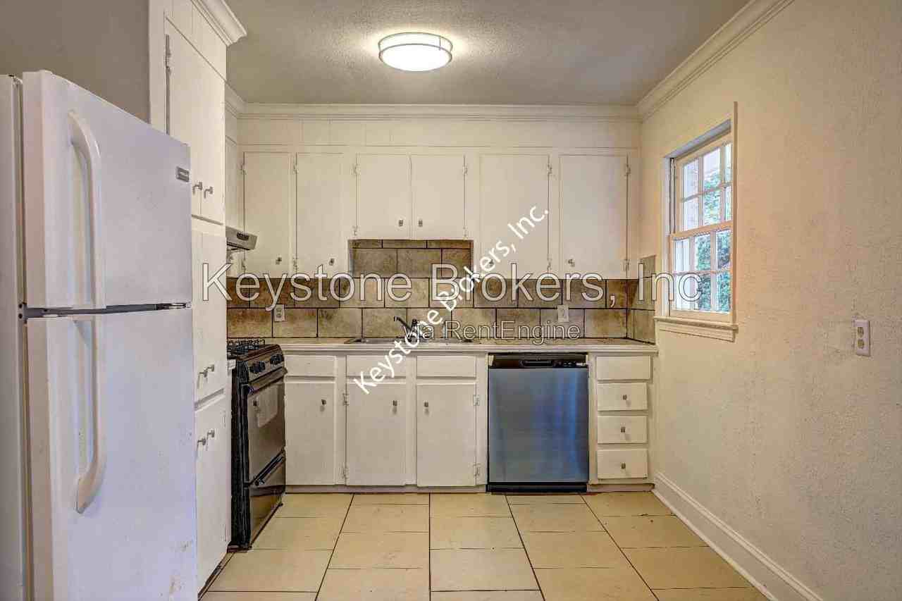2454 Charlene Ter - Photo 4 of 9