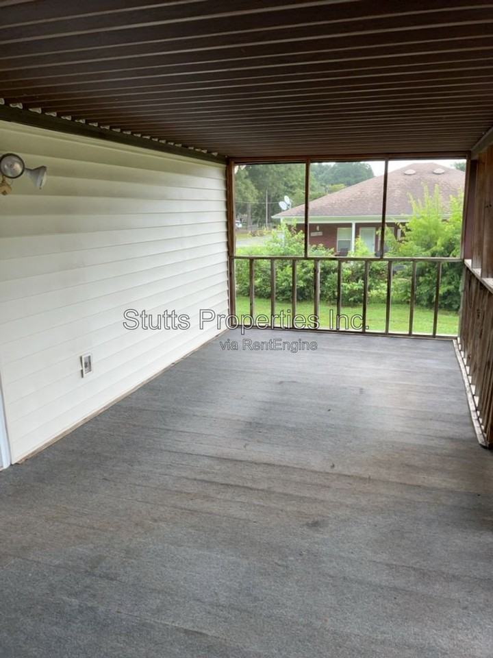 906 King Ave - Photo 7 of 20