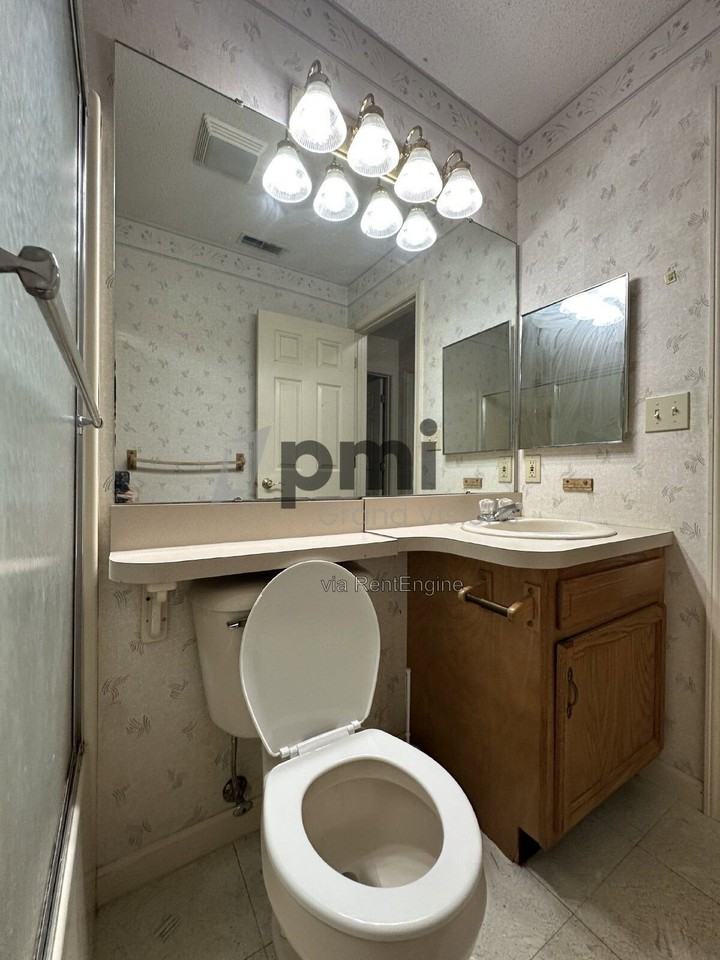 1306 Arthur Ave #12 - Photo 5 of 24