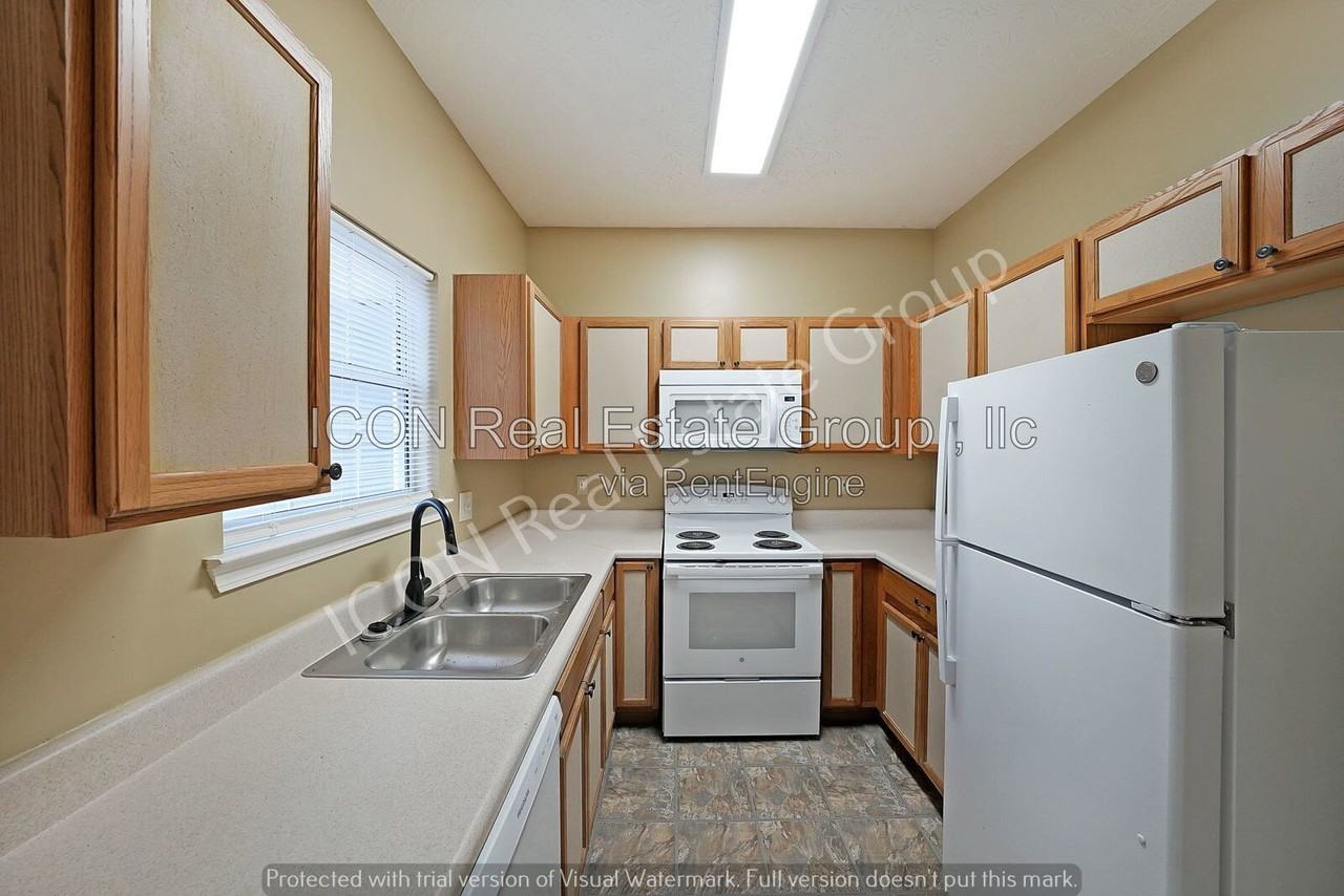 27 Timber Ridge Dr - Photo 7 of 23