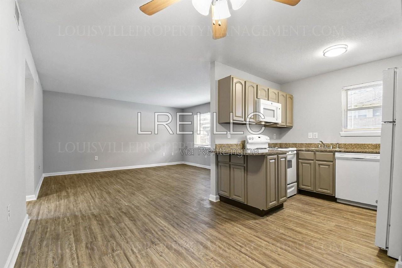 2101 Cardinal Woods Dr #104 - Photo 5 of 17
