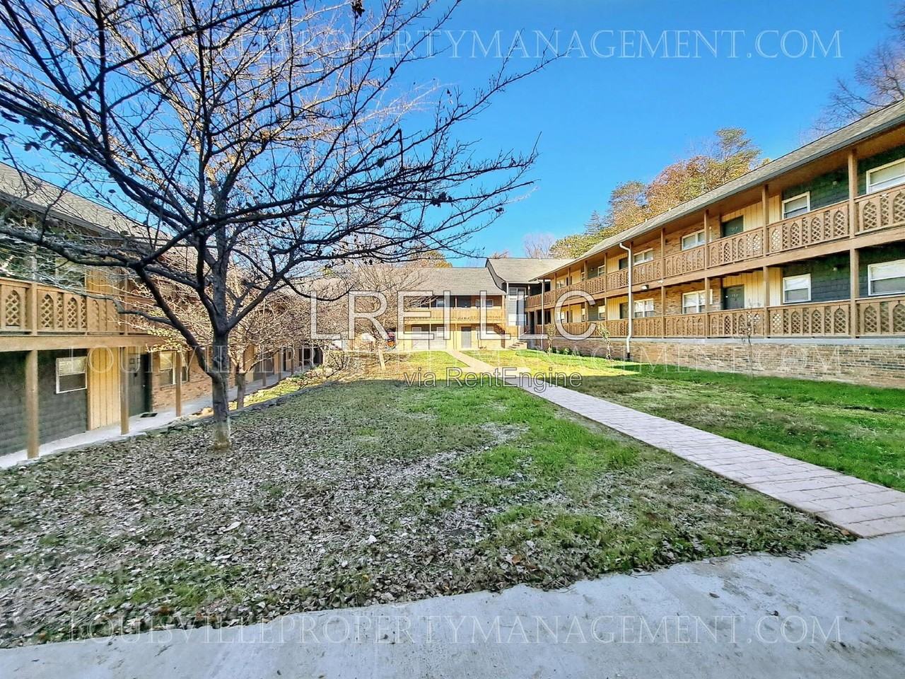2101 Cardinal Woods Dr #104 - Photo 2 of 17