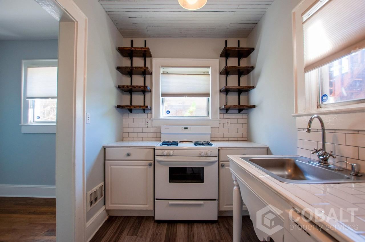 499 Winton Ter Ne #1 - Photo 5 of 25