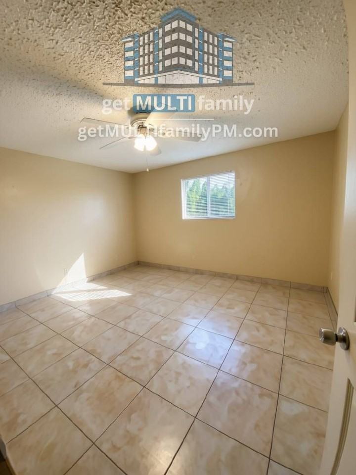 5131 E Oak St #6 - Photo 5 of 8