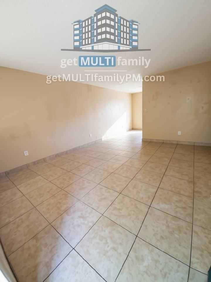 5131 E Oak St #6 - Photo 6 of 8
