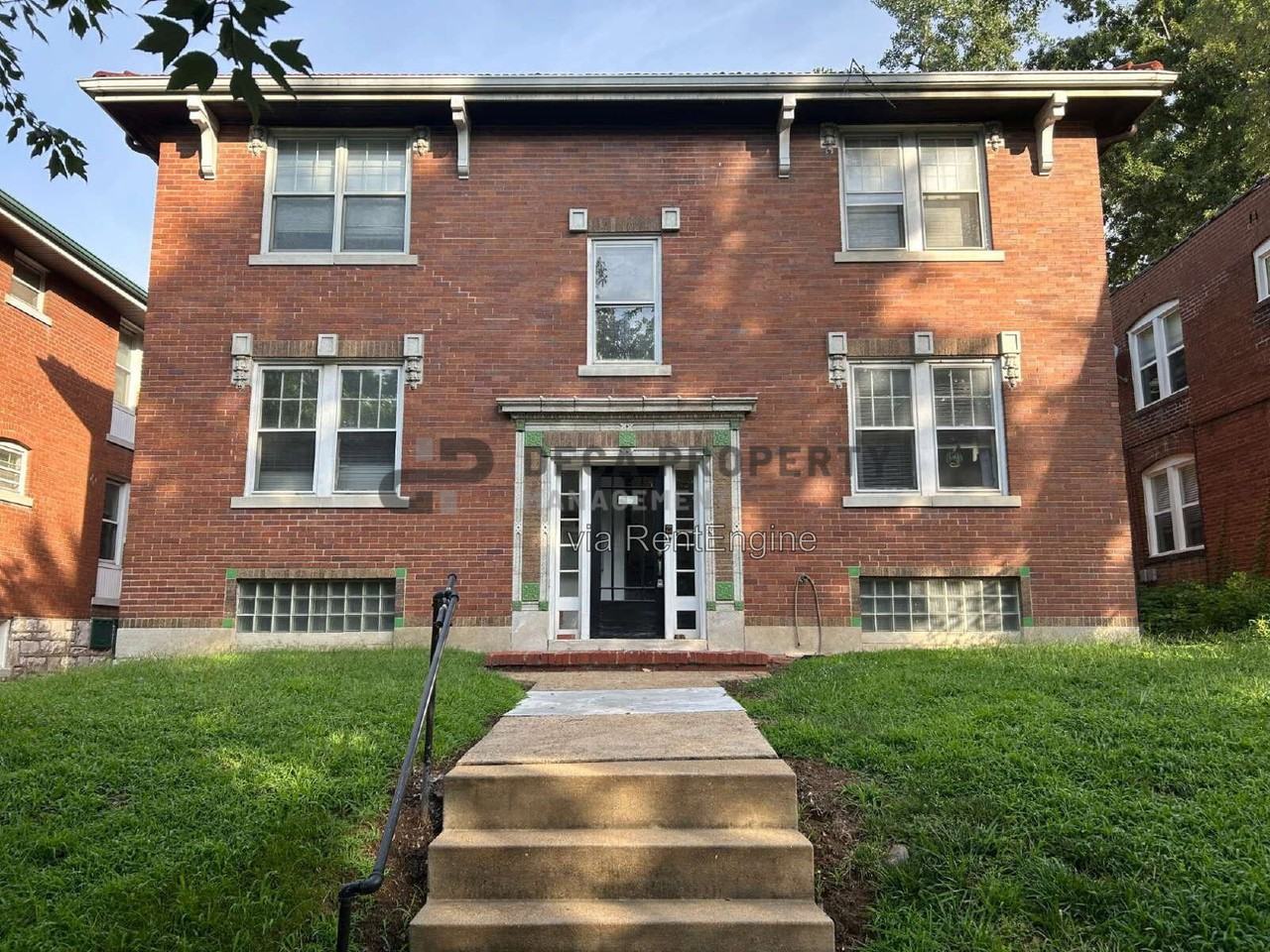 1177 Moorlands Dr #2N - Photo 4 of 11