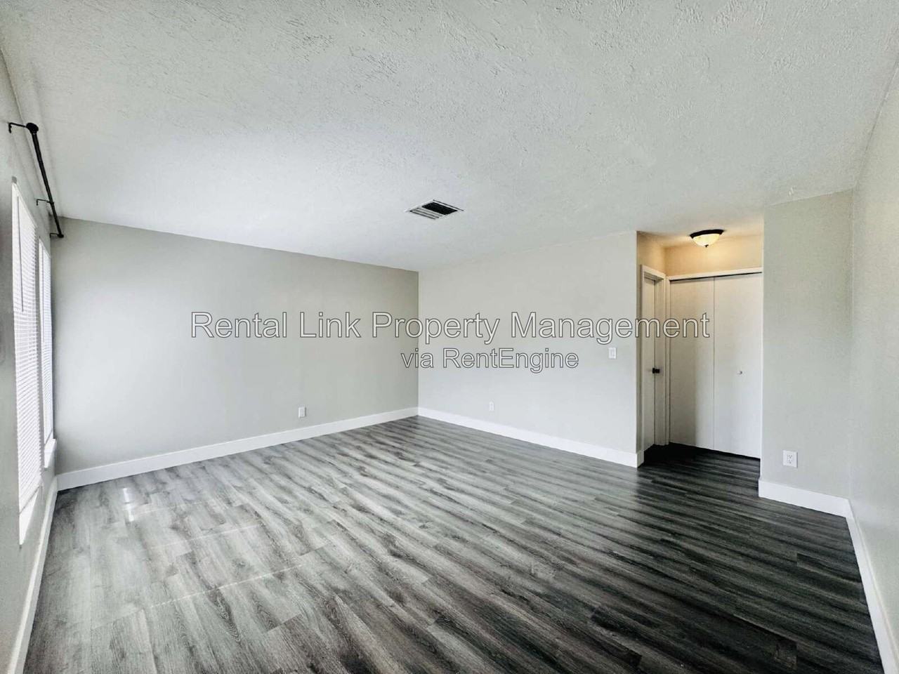 4107 Se 18th Pl #B - Photo 2 of 42
