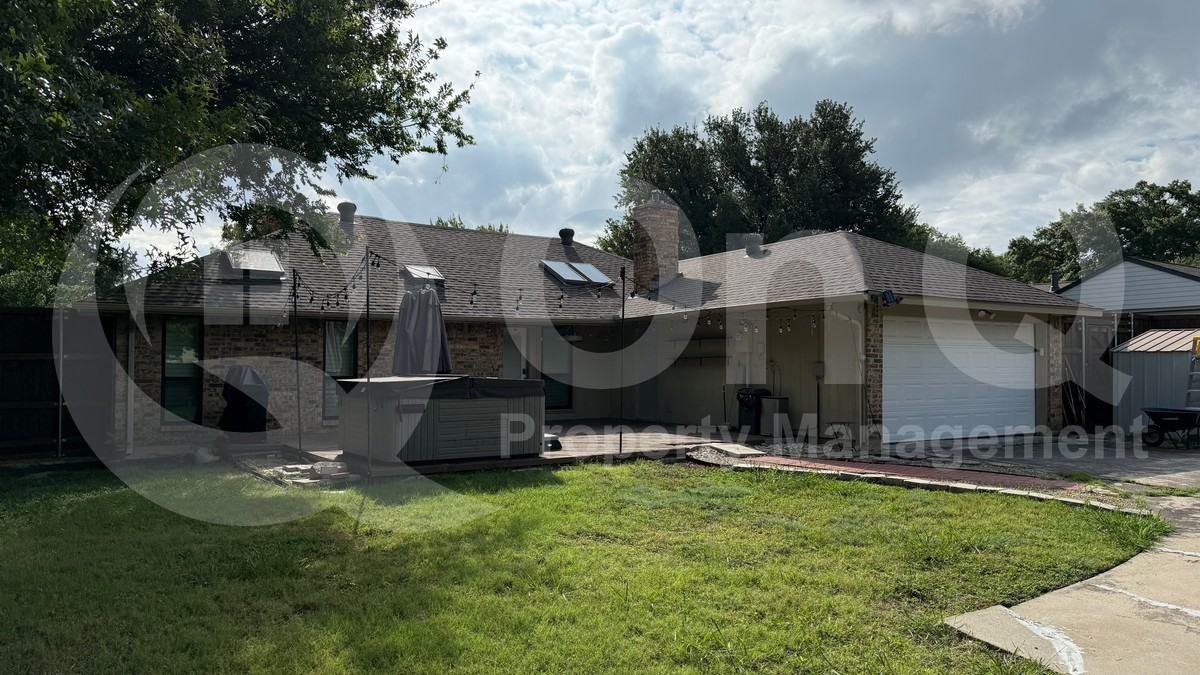 225 Pinyon Ln - Photo 3 of 35