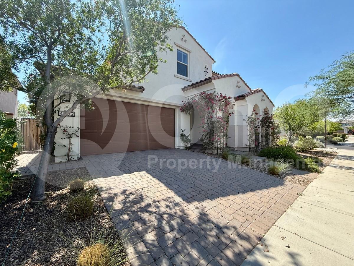 4602 S Flare - Photo 2 of 50