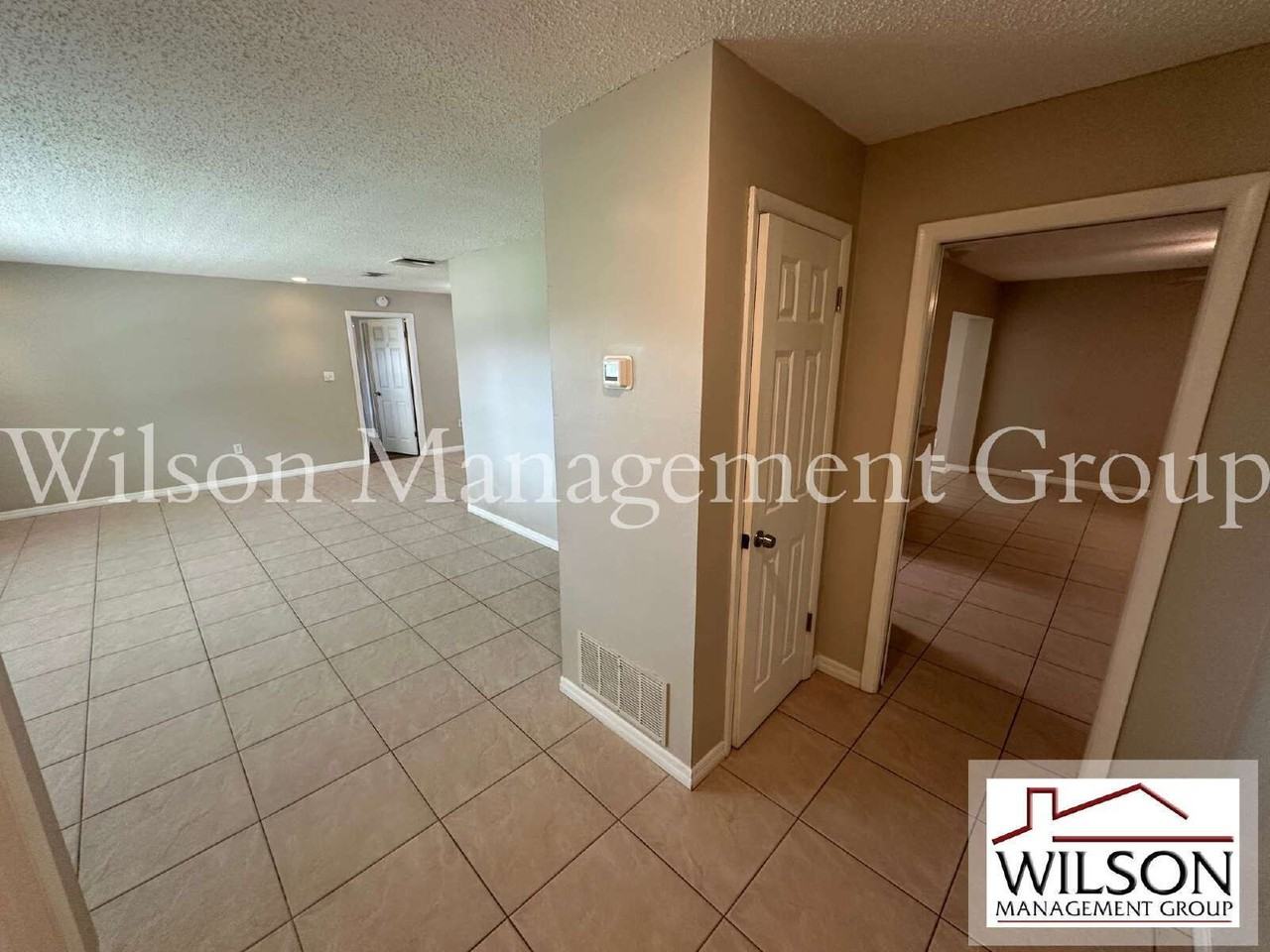 620 Lakespur Ln - Photo 2 of 32