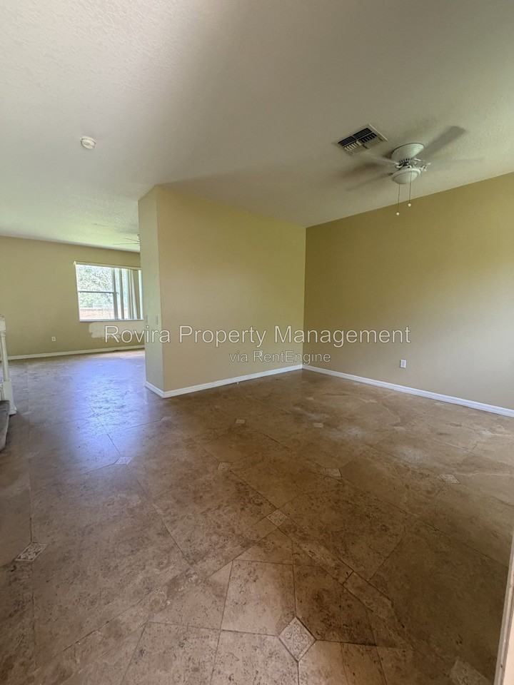 452 Janice Kay Pl - Photo 2 of 10