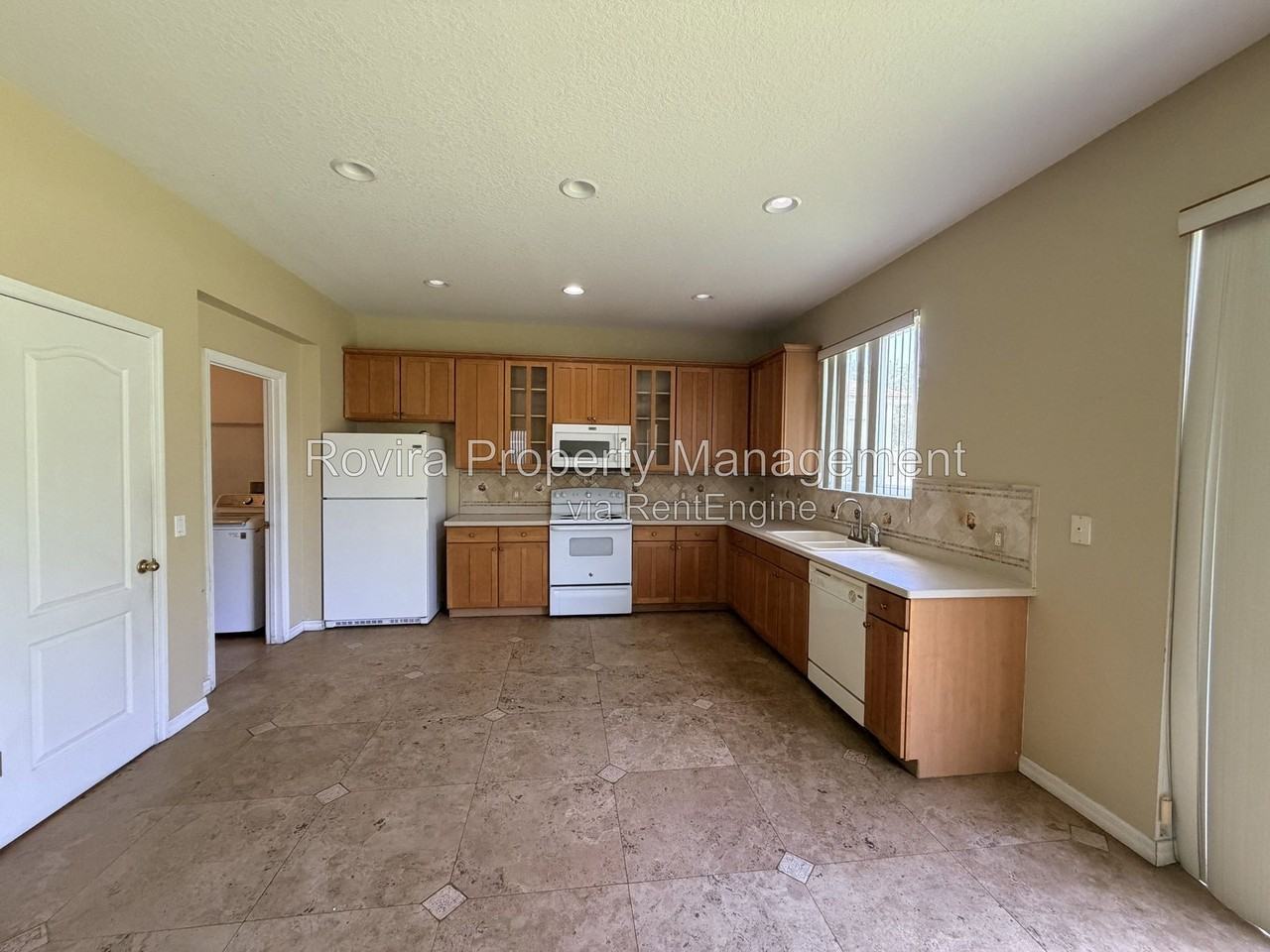 452 Janice Kay Pl - Photo 5 of 10