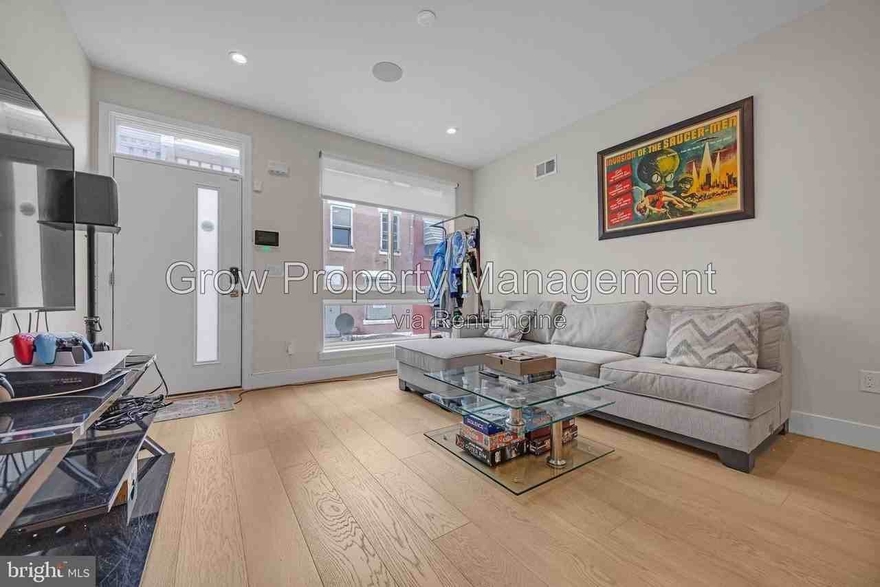 1752 N Bailey St - Photo 2 of 31
