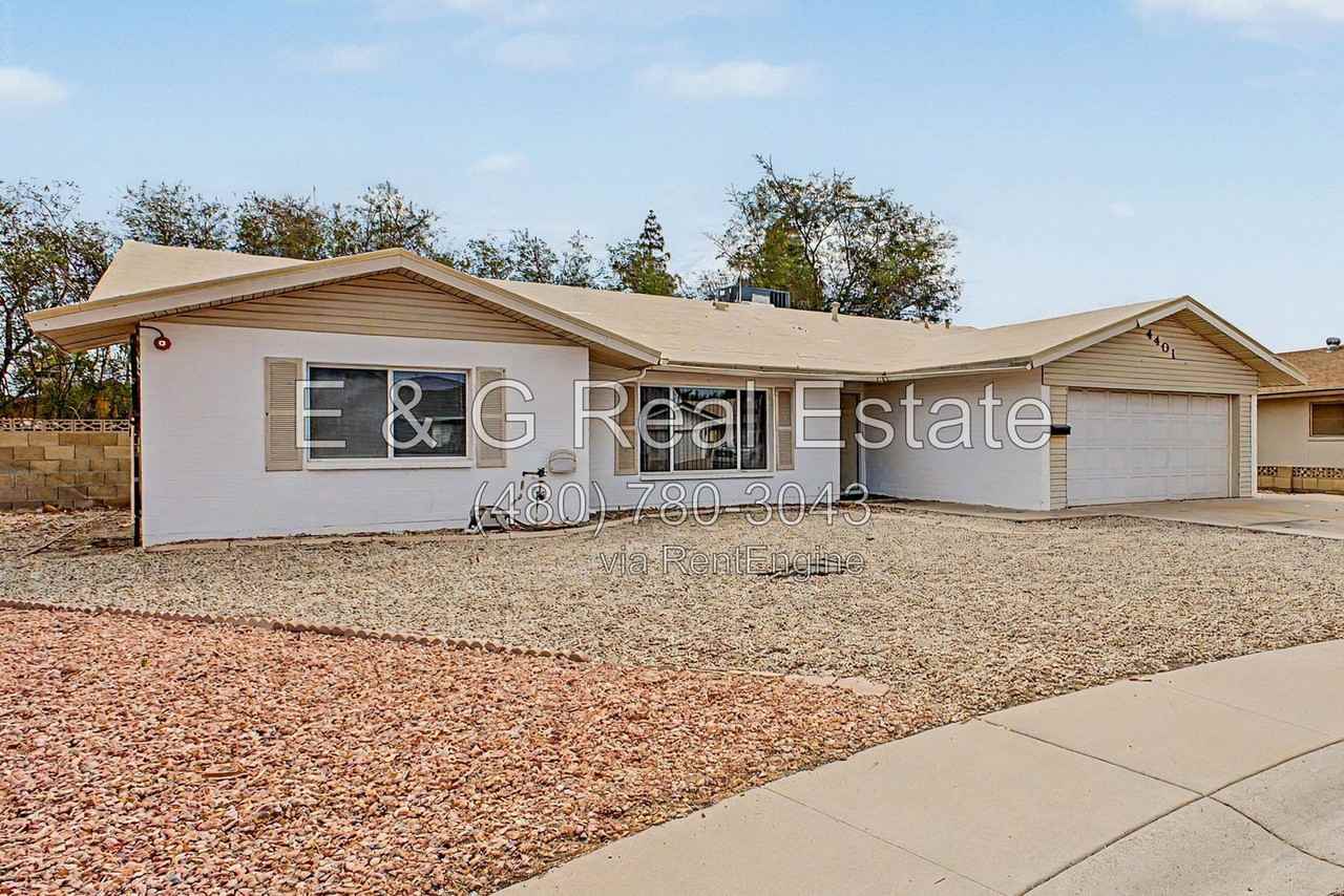 4401 S Rita Ln - Photo 3 of 32
