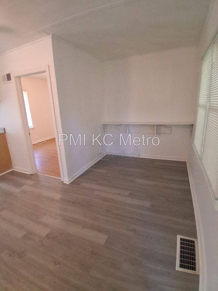26 S Central St #9 - Photo 3 of 18