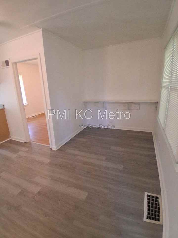 26 S Central St #9 - Photo 4 of 18