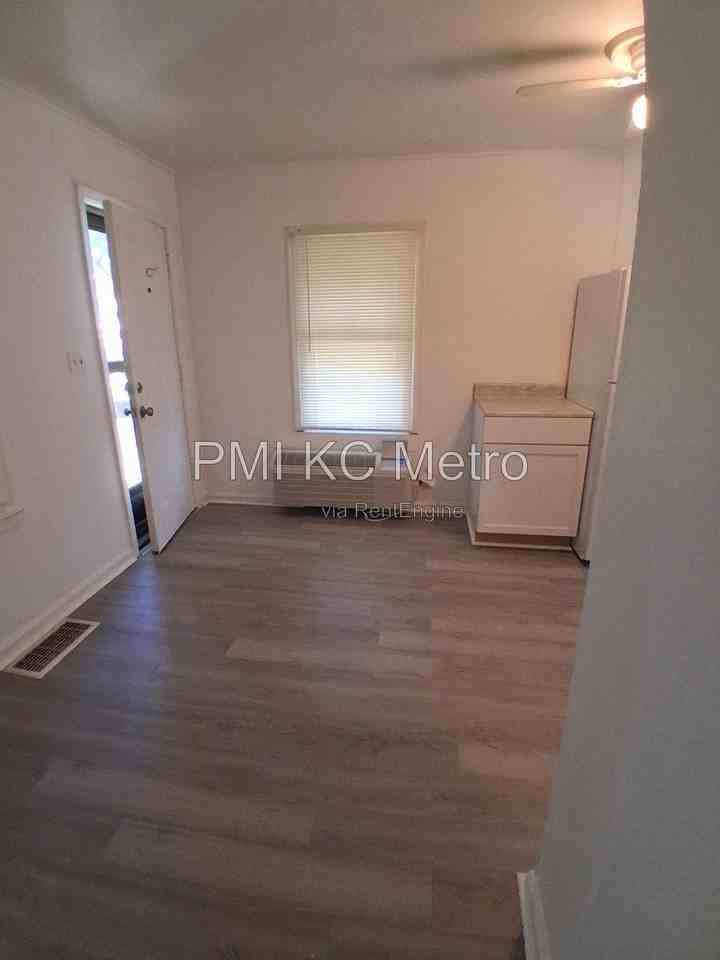 26 S Central St #9 - Photo 6 of 18