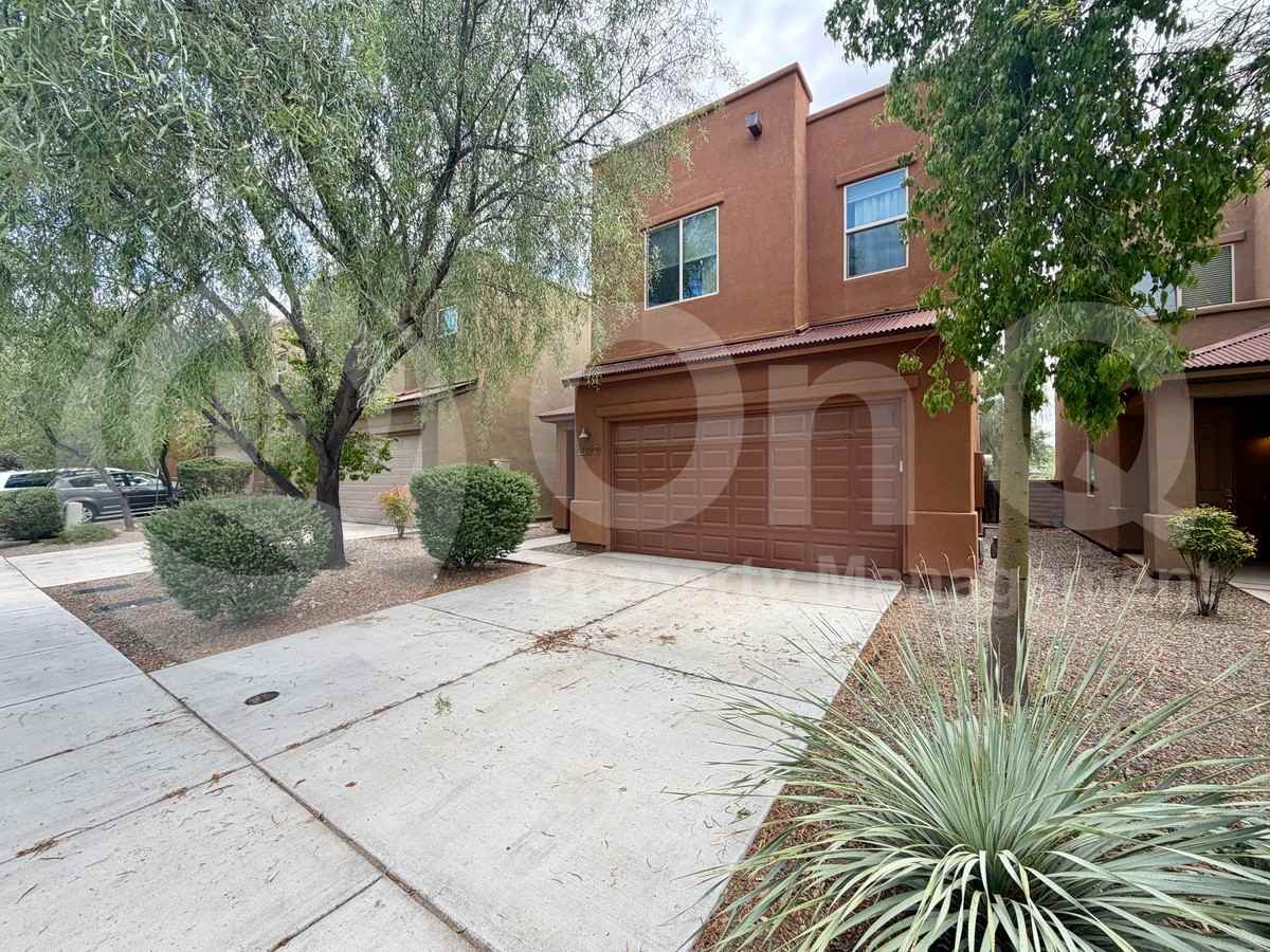 2879 N Silkie Pl - Photo 4 of 26