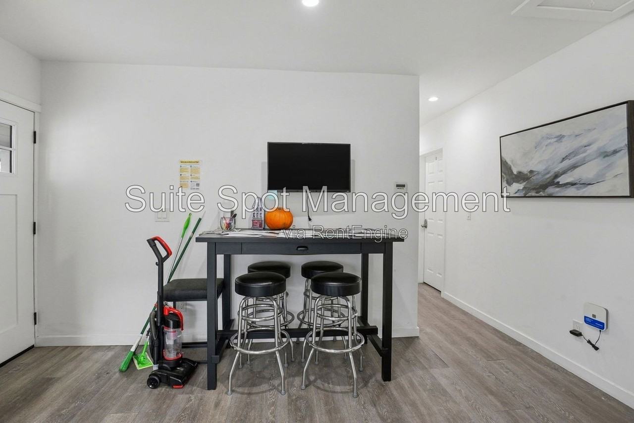 1409 Jefferson Ave #A1 - Photo 4 of 11