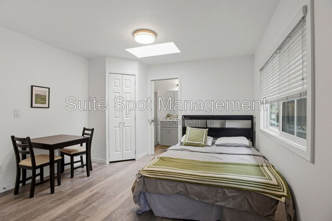 1409 Jefferson Ave #A1 - Photo 6 of 11