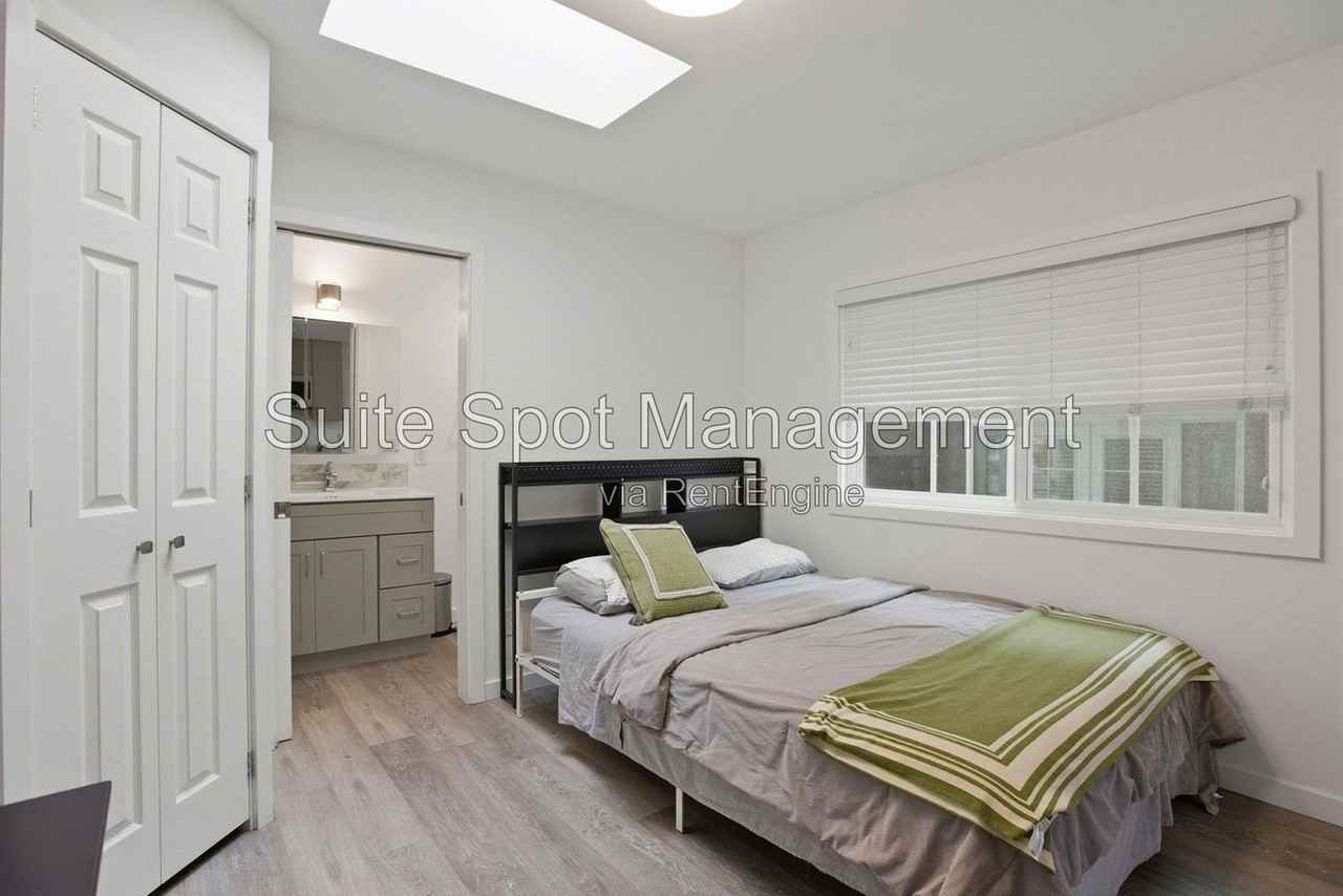 1409 Jefferson Ave #A1 - Photo 7 of 11