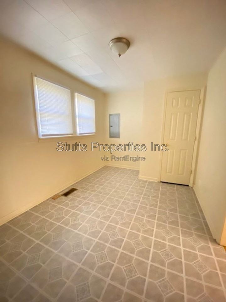 317 Pickens Ave - Photo 4 of 16