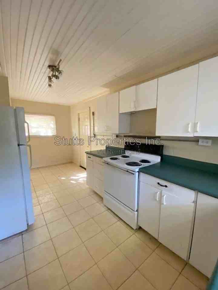 317 Pickens Ave - Photo 6 of 16