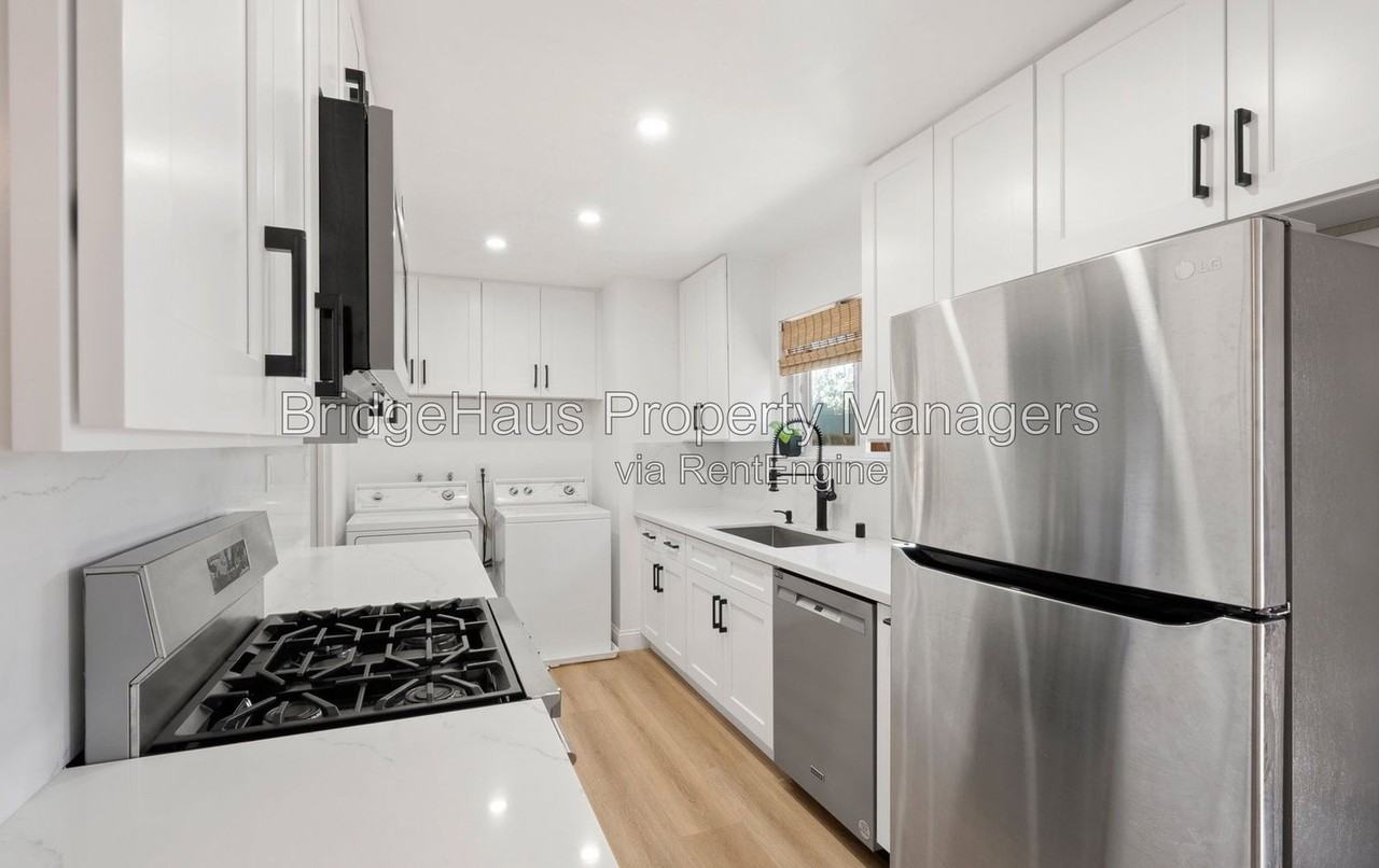 1723 Ramon St - Photo 7 of 24