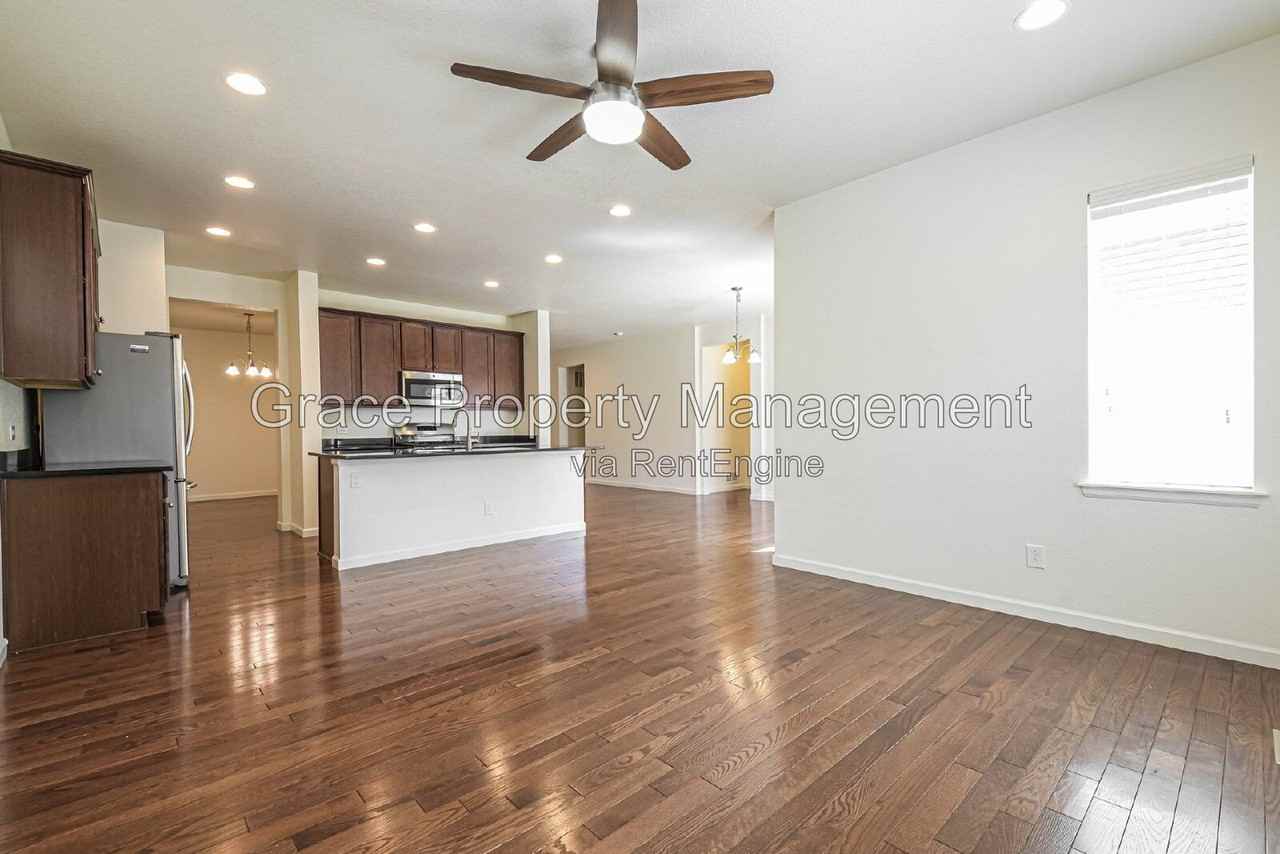 618 W 171st Pl - Photo 4 of 42