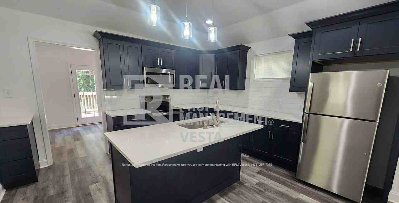 2349 Berthadale Ave