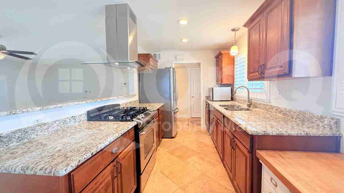6035 N 17th St - Photo 2 of 21