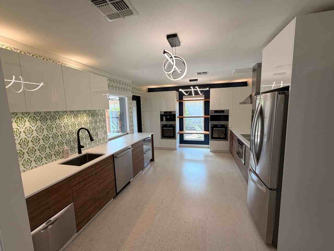 13139 W Seville Dr - Photo 4 of 29