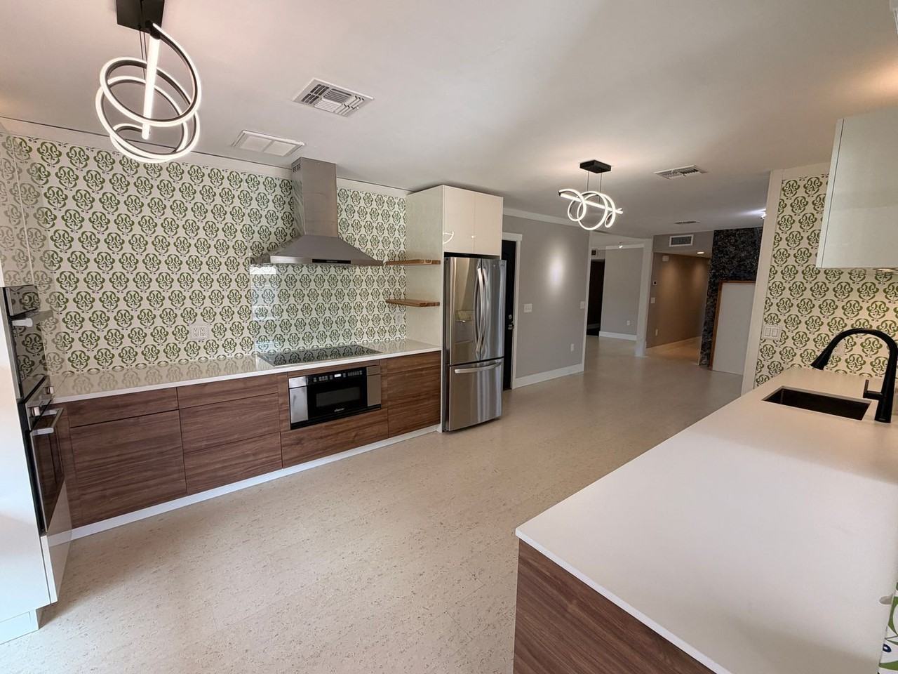 13139 W Seville Dr - Photo 6 of 29