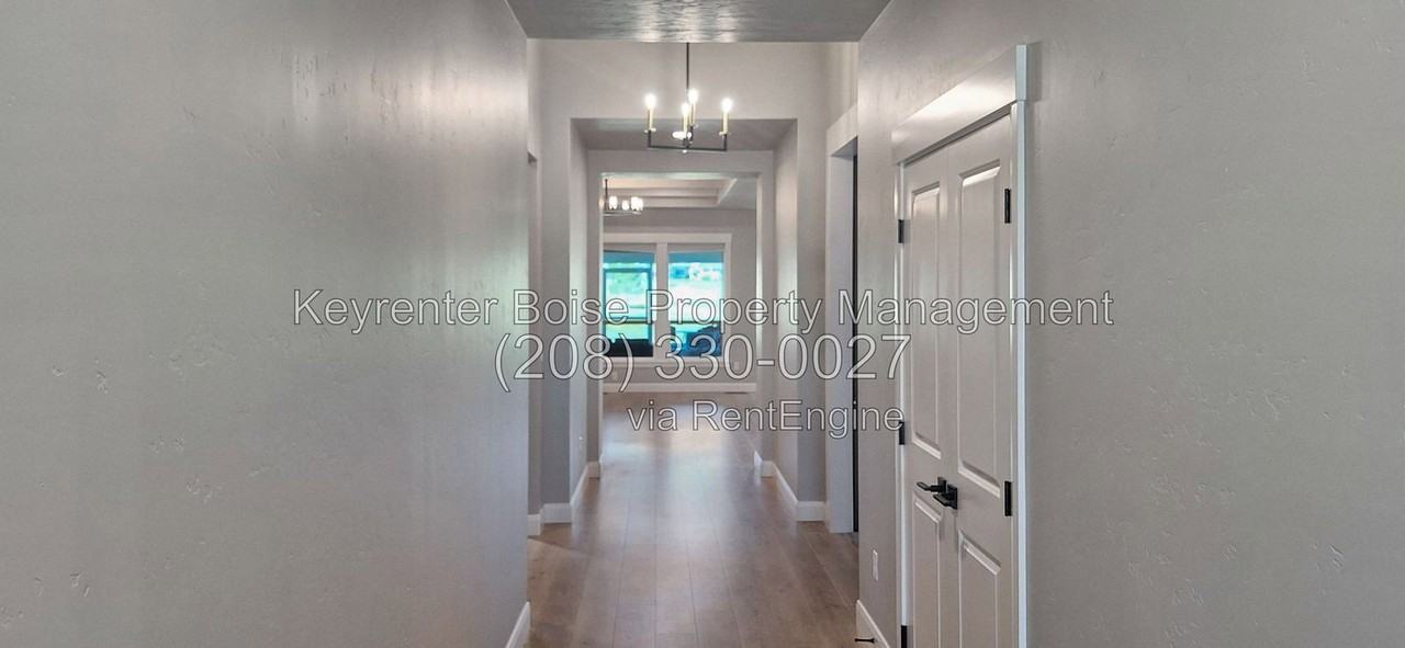 12127 S Aves Pl - Photo 4 of 29