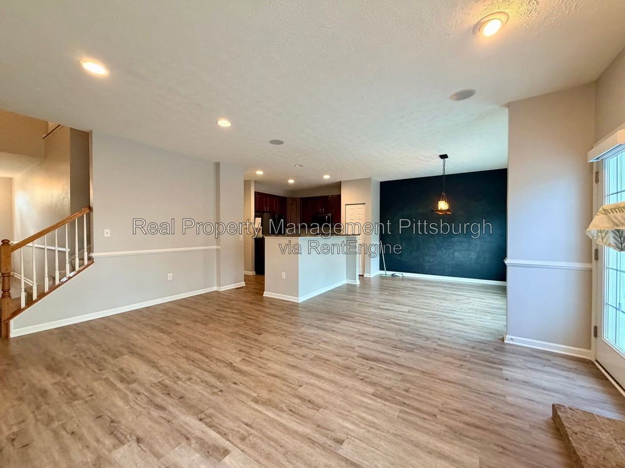 242 Corey Dr - Photo 6 of 25
