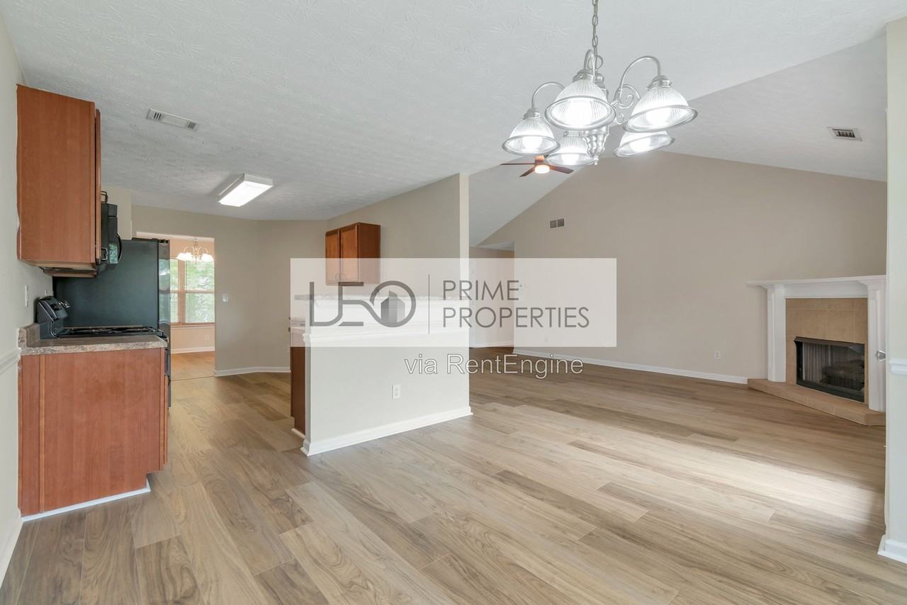 3168 Meadow Point Dr - Photo 3 of 25