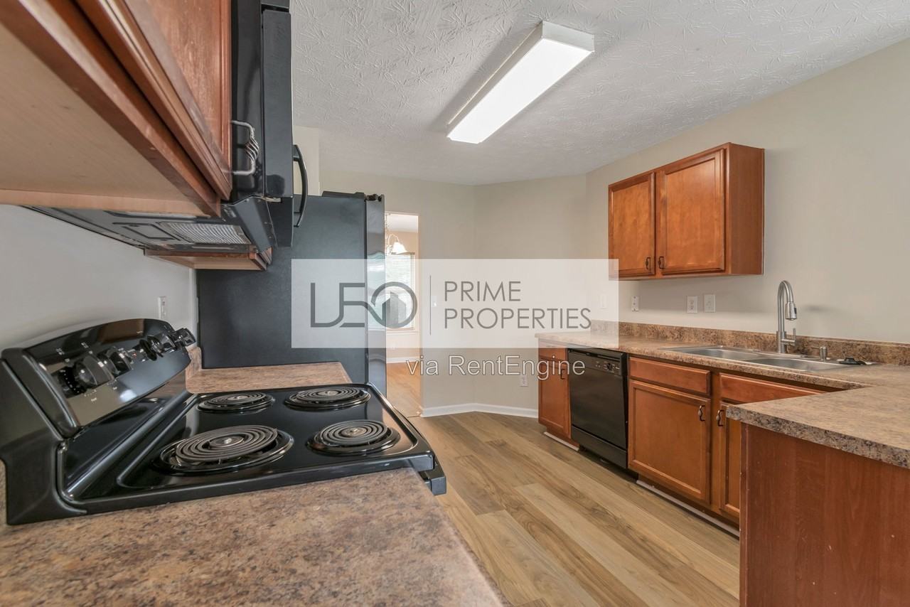 3168 Meadow Point Dr - Photo 5 of 25