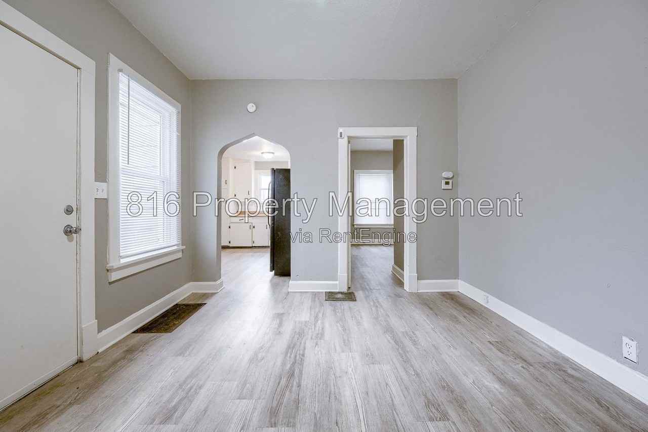 5701 Anderson Ave - Photo 7 of 25