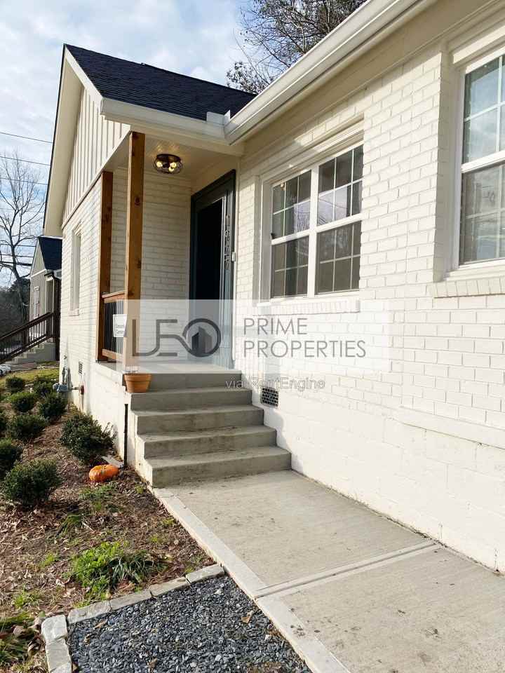 1927 S Gordon St Sw - Photo 3 of 48