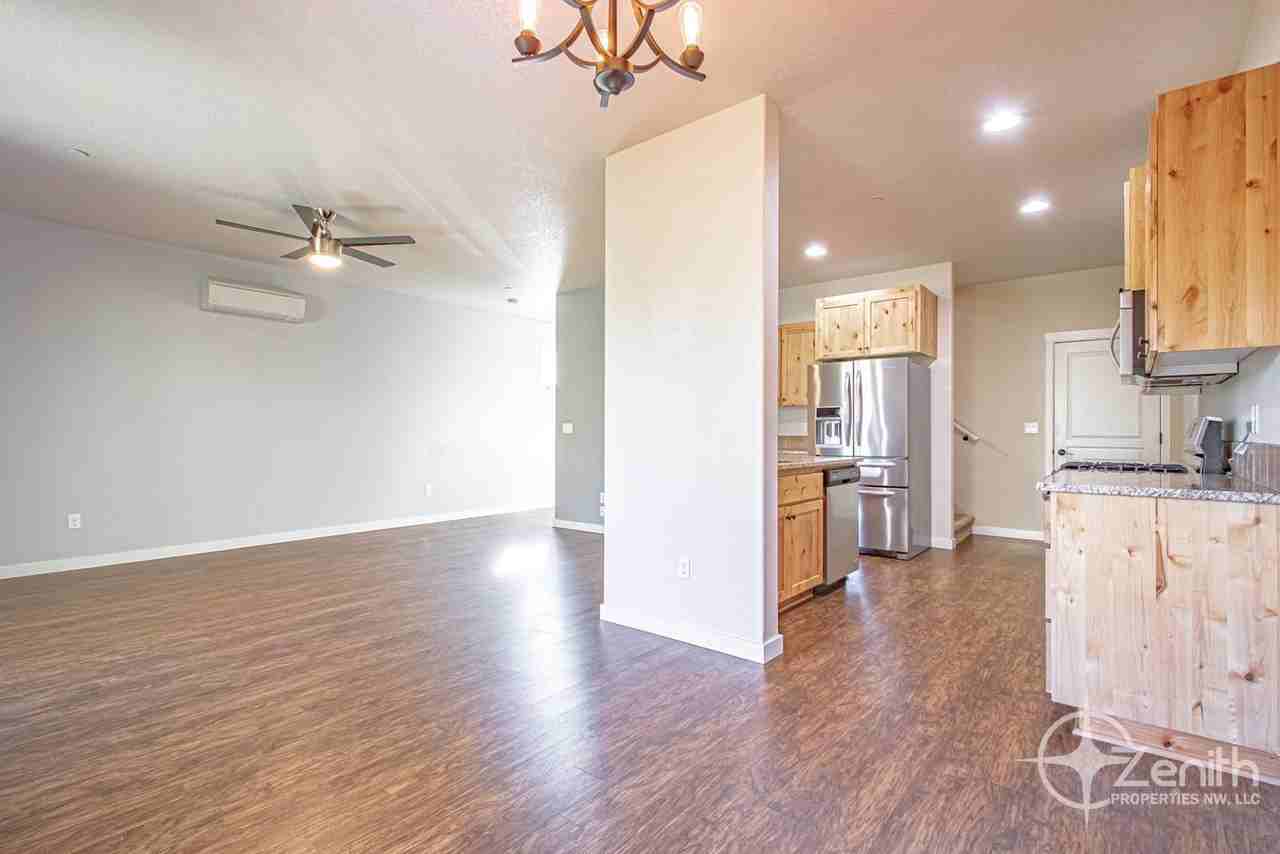 188 N 41st Pl - Photo 6 of 41