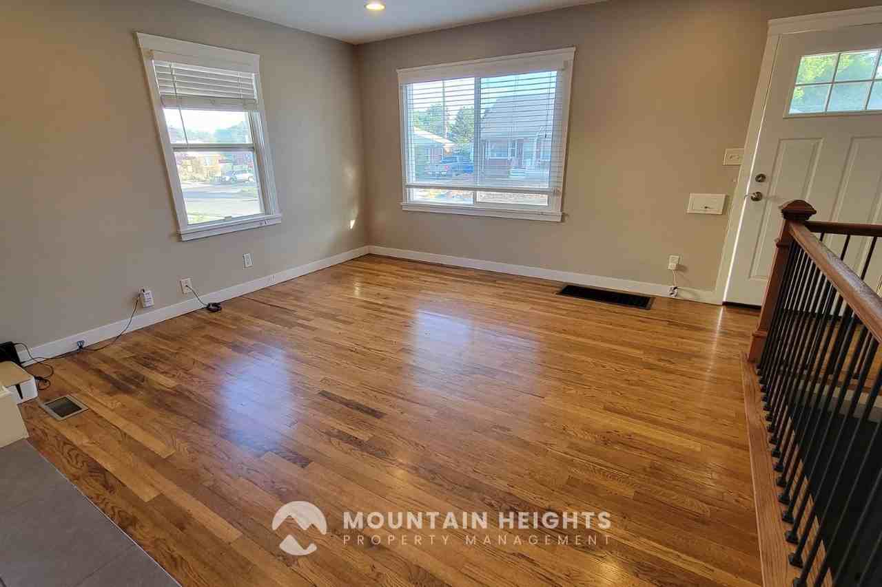 1116 E Hudson Ave - Photo 4 of 24