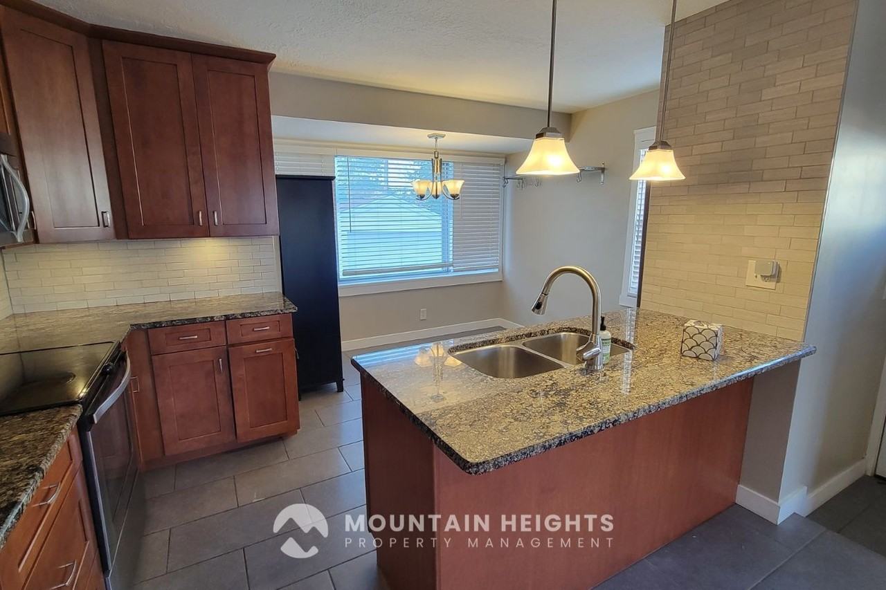 1116 E Hudson Ave - Photo 6 of 24