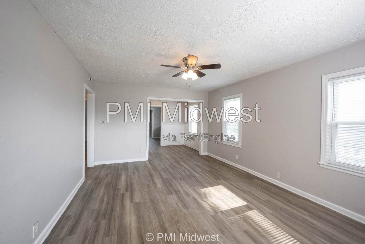 74 N 2nd Ave - Photo 4 of 31