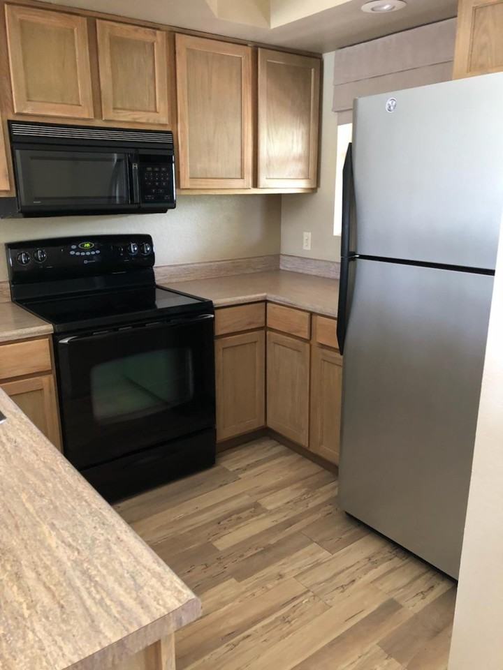 93 E White Mountain Blvd - Photo 4 of 13