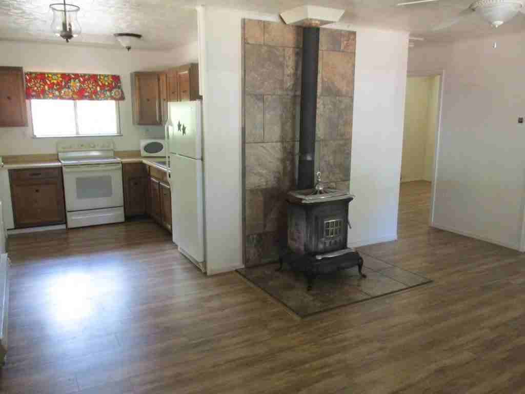 1821 W Stratton - Photo 4 of 11